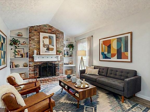 3rd image of 9211 Marse Henry Dr