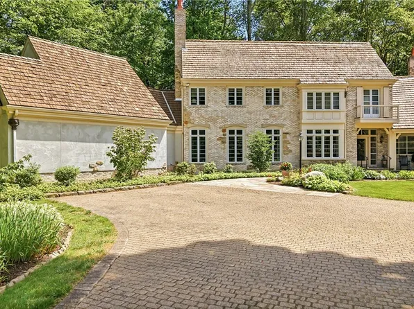 8830 Stone Ridge Dr SE, Warren, OH 44484