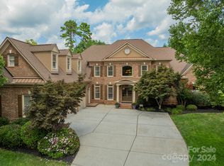 1006 Russet Glen Ln, Matthews, NC 28104