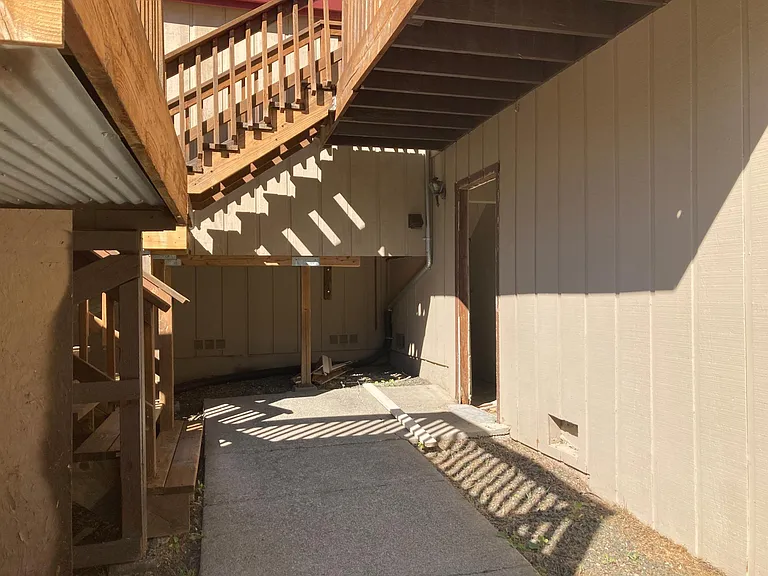 Harrington Flat Rd — Photo 12
