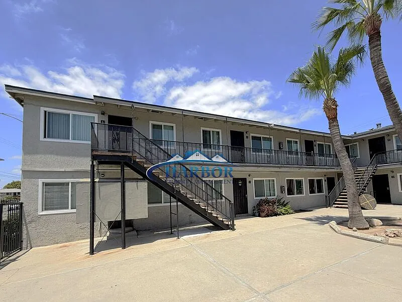 1388 Martin Luther King Jr Ave #8
