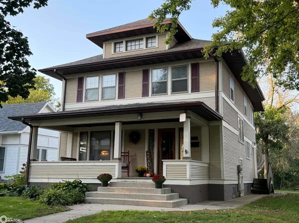 203 Locust St, Rolfe, IA 50581