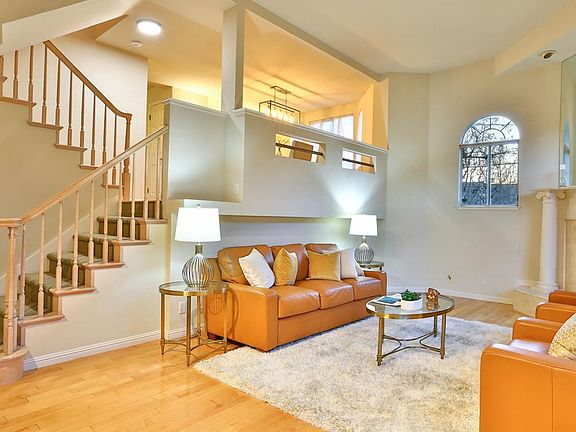 2nd image of 20677 Gardenside Cir