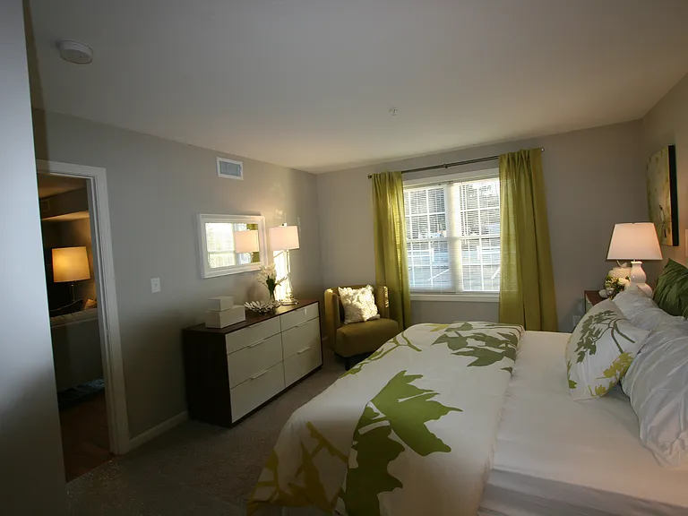 Oak Place Apartments — Photo 6