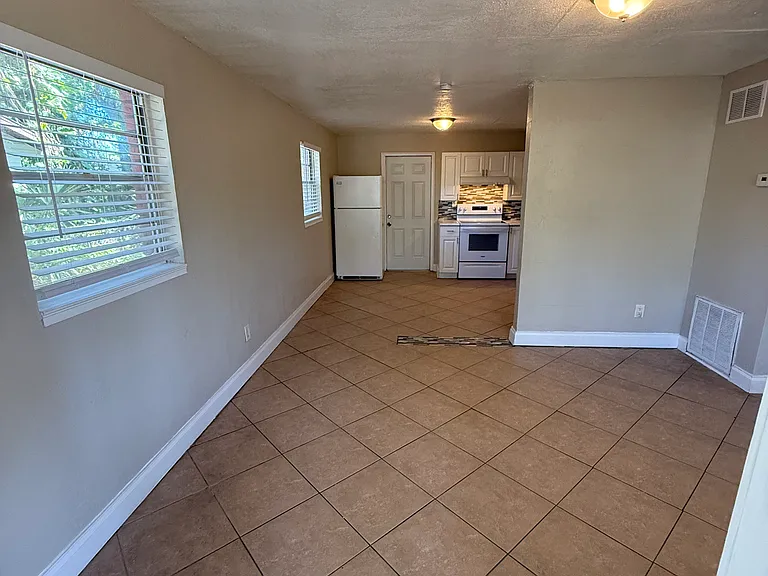 357 Parkway St — Photo 4