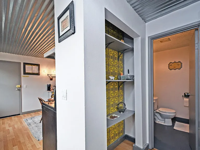 118 E Liberty St #C — Photo 13