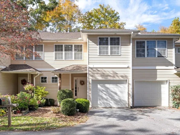 85 Farm Ln, Mills River, NC 28759