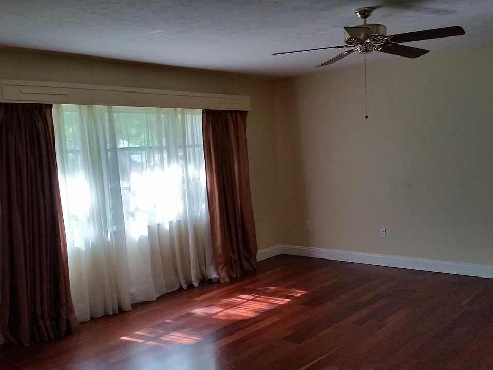 2nd image of 817 17th Ave W