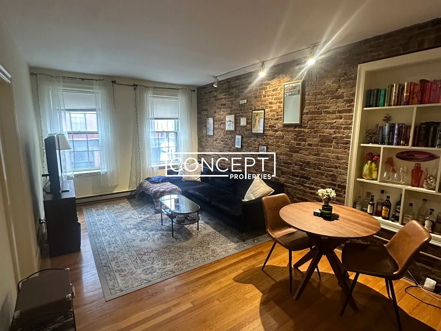 2 bed, 999 sqft, $4,050 — Photo 2