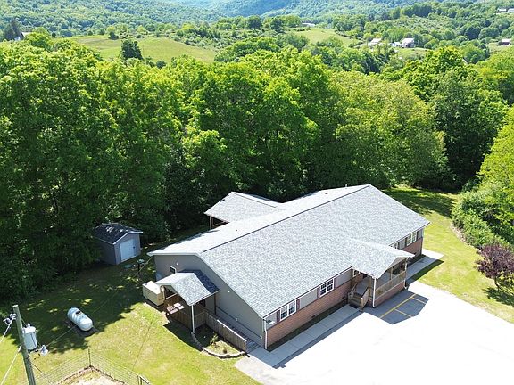 3rd image of 509 Woodrow Rd