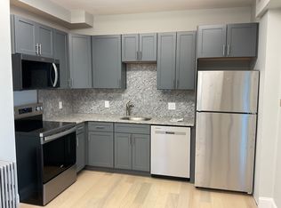 401 W Johnson Hwy #6, Norristown, PA 19401
