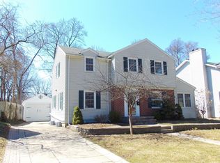 668 Snyder Rd, East Lansing, MI 48823