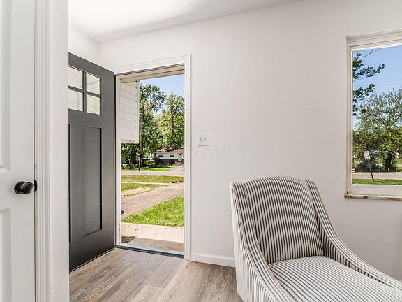 5th image of 3180 Fairwood Ave