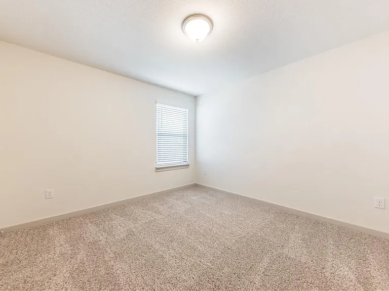 8304 Mimi Ln — Photo 12