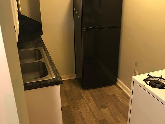 4th image of 4816 Chicago St APT 1