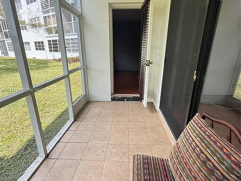 2200 Park Ln #105 — Photo 8