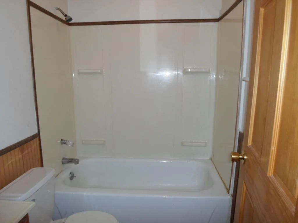 3 bed, 1059 sqft, $800 — Photo 1