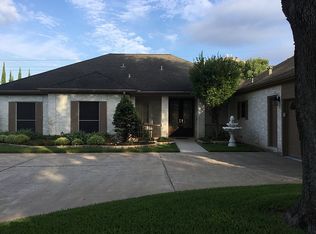 1929 Country Club Blvd, Sugar Land, TX 77478