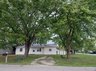 1201 W Springfield St, Saint James, MO 65559