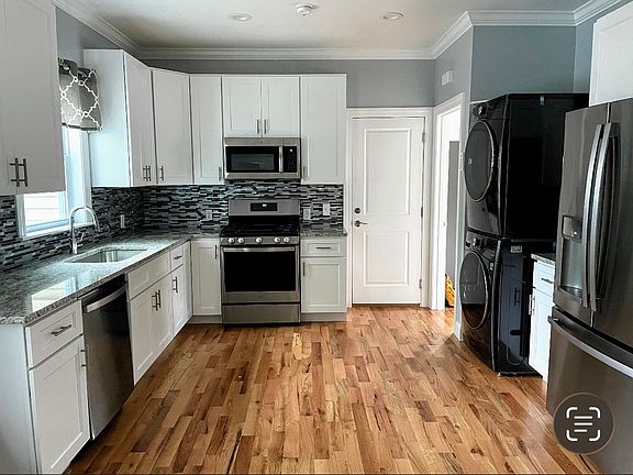 2nd image of 160-162 Transit St #11556981