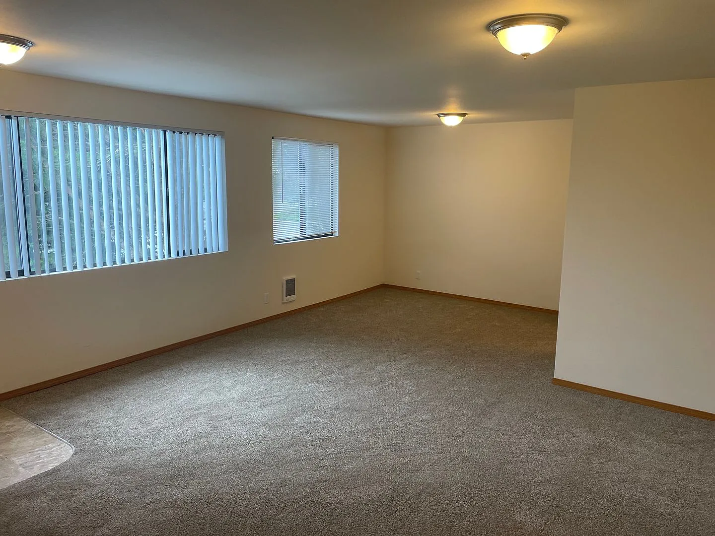Woodside Condos "M" — Photo 4