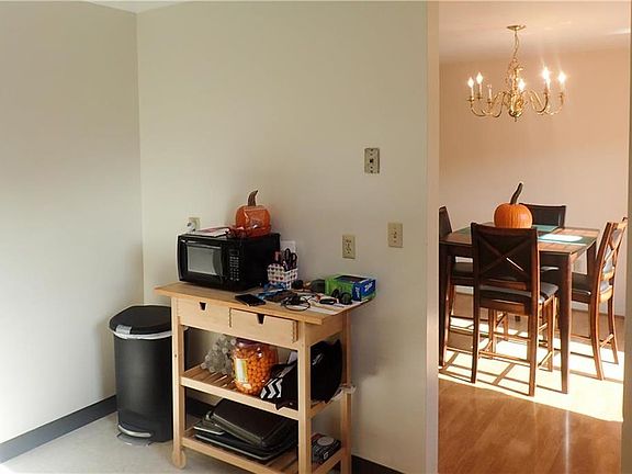 5th image of 2626 Seip Ave