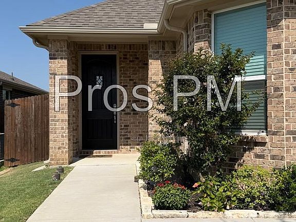 3rd image of 2104 Blackcap St