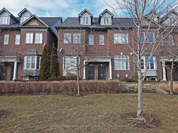 20 Shires Ln #1, Toronto, ON M8Z 6E1