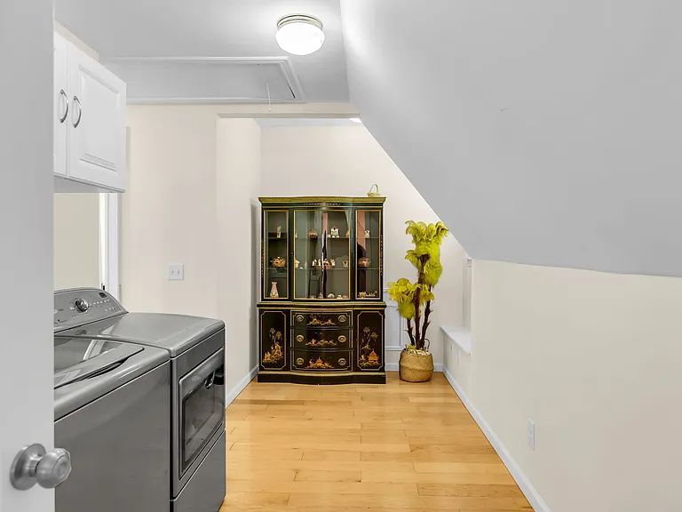 929 Fatherland St #B — Photo 7