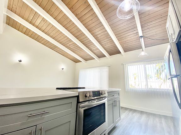 4th image of 6124 Alcott St #4A