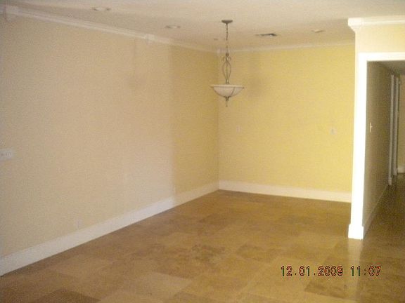 4th image of 960 N GRAND Street