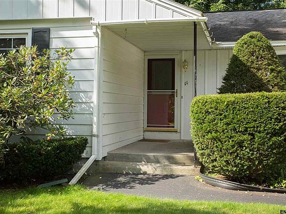 4th image of 11 Oakland Dr