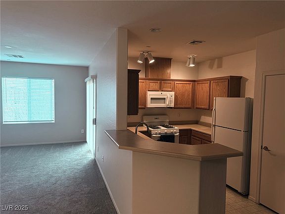 5th image of 6635 Flaminian Ln Unit 201