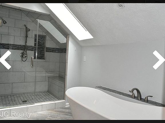 2nd image of 101 N Fern Cove Ct