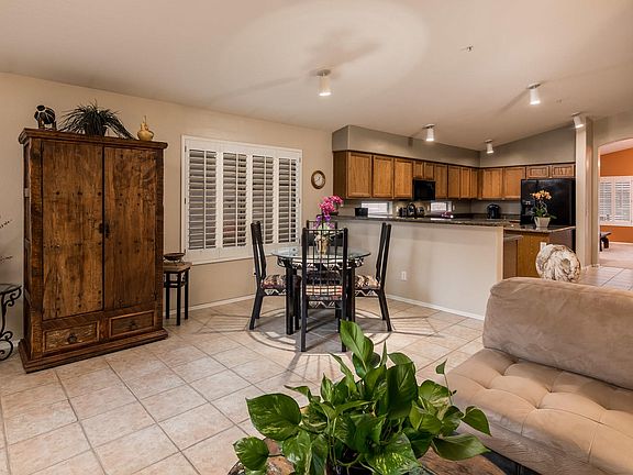 02_Breakfast Nook