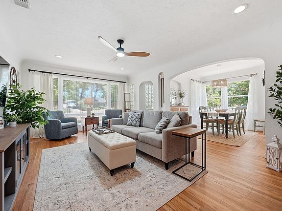 5th image of 784 Lakeview Dr