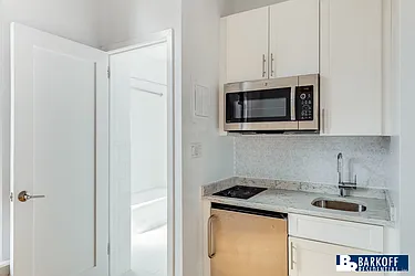 Rented by Barkoff Residential 