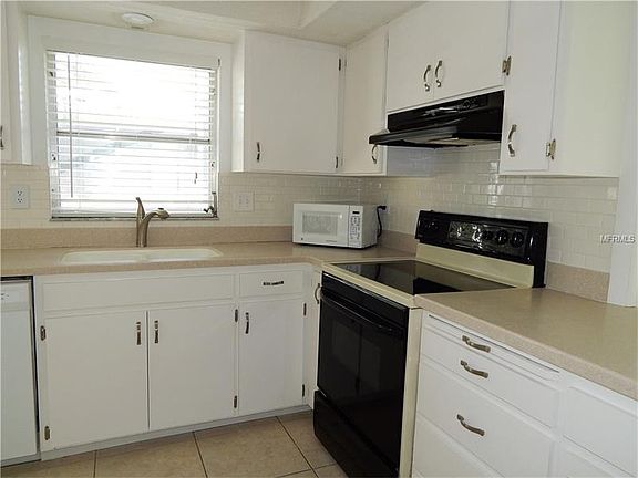 5th image of 330 Dante Dr #330