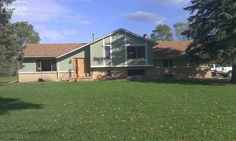 2400 Patterson Lake Rd photo 1