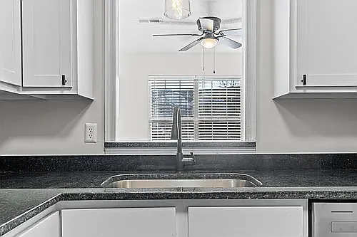 Skyside Landing Apartments — Photo 47