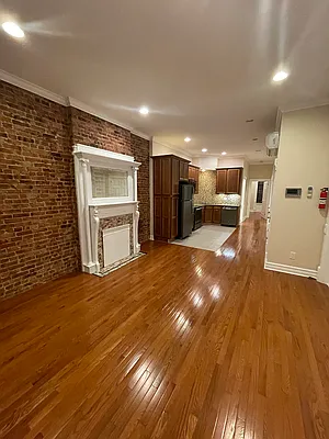 Rented by Voro, LLC | media 20