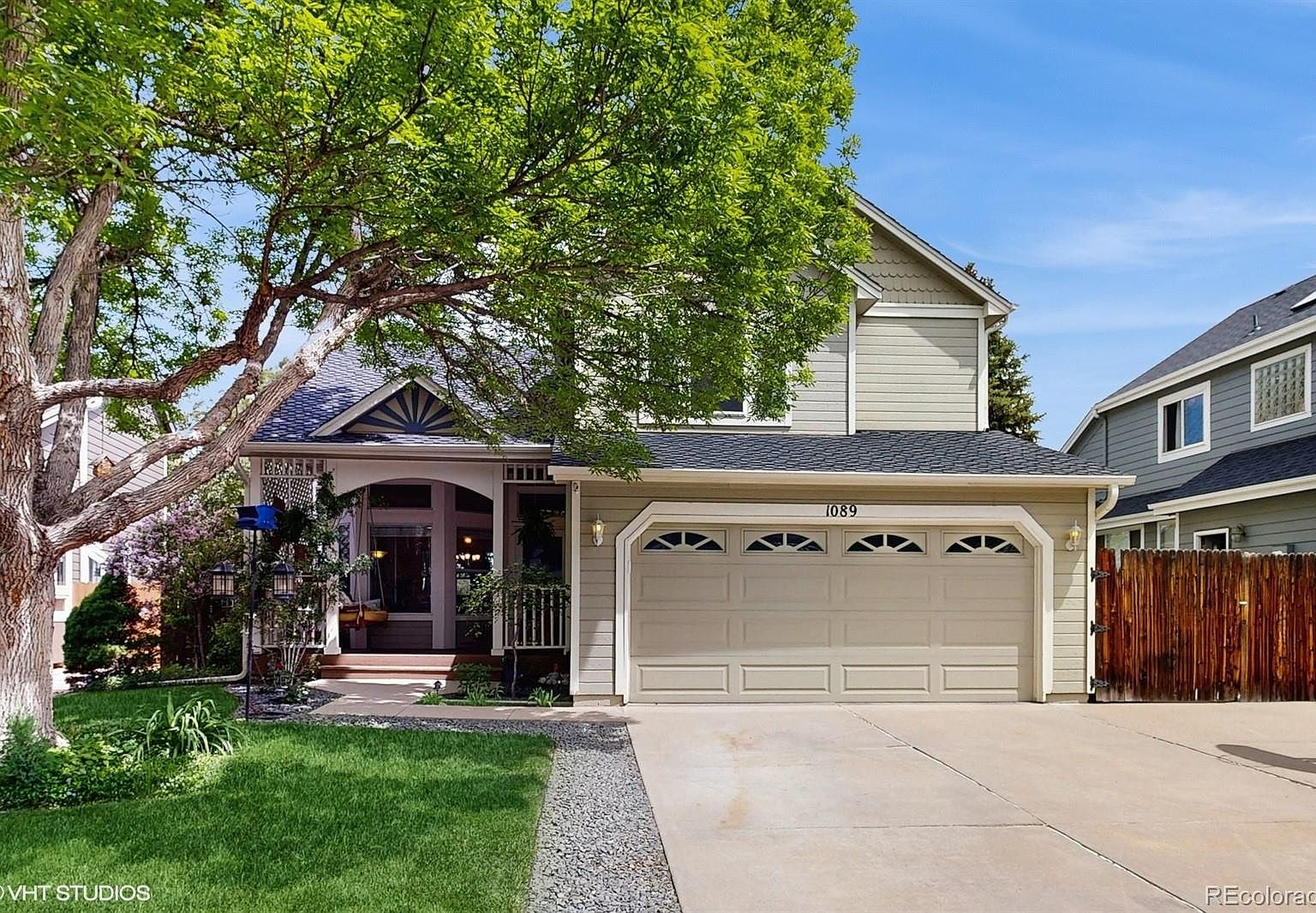 くらやえみ　Passing by Exmark LZE801GKA604A1 LAZER Z E-SERIES 801 KAW 60 INCH DECK