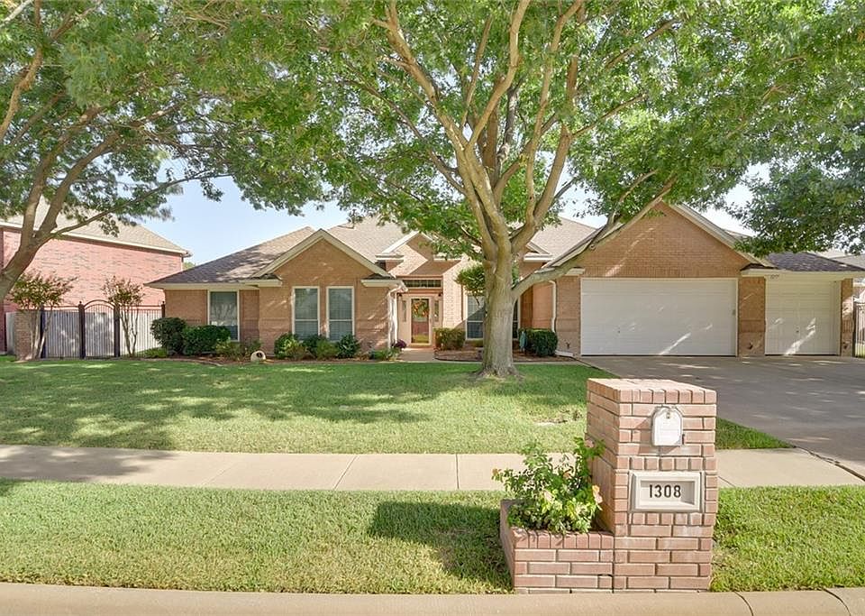 1st image of 1308 Waterwood Dr