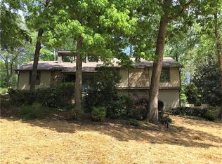 395 Old Tree Trce, Roswell, GA 30075