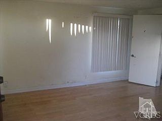 5th image of 284 Wall St