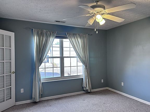 5th image of 231 Huntsford Dr