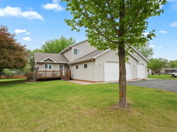 453 Stanley Dr, Foley, MN 56329