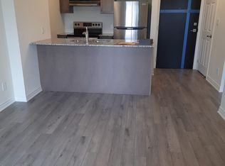 200 Lagerfeld Dr #409, Brampton, ON L7A 5G5