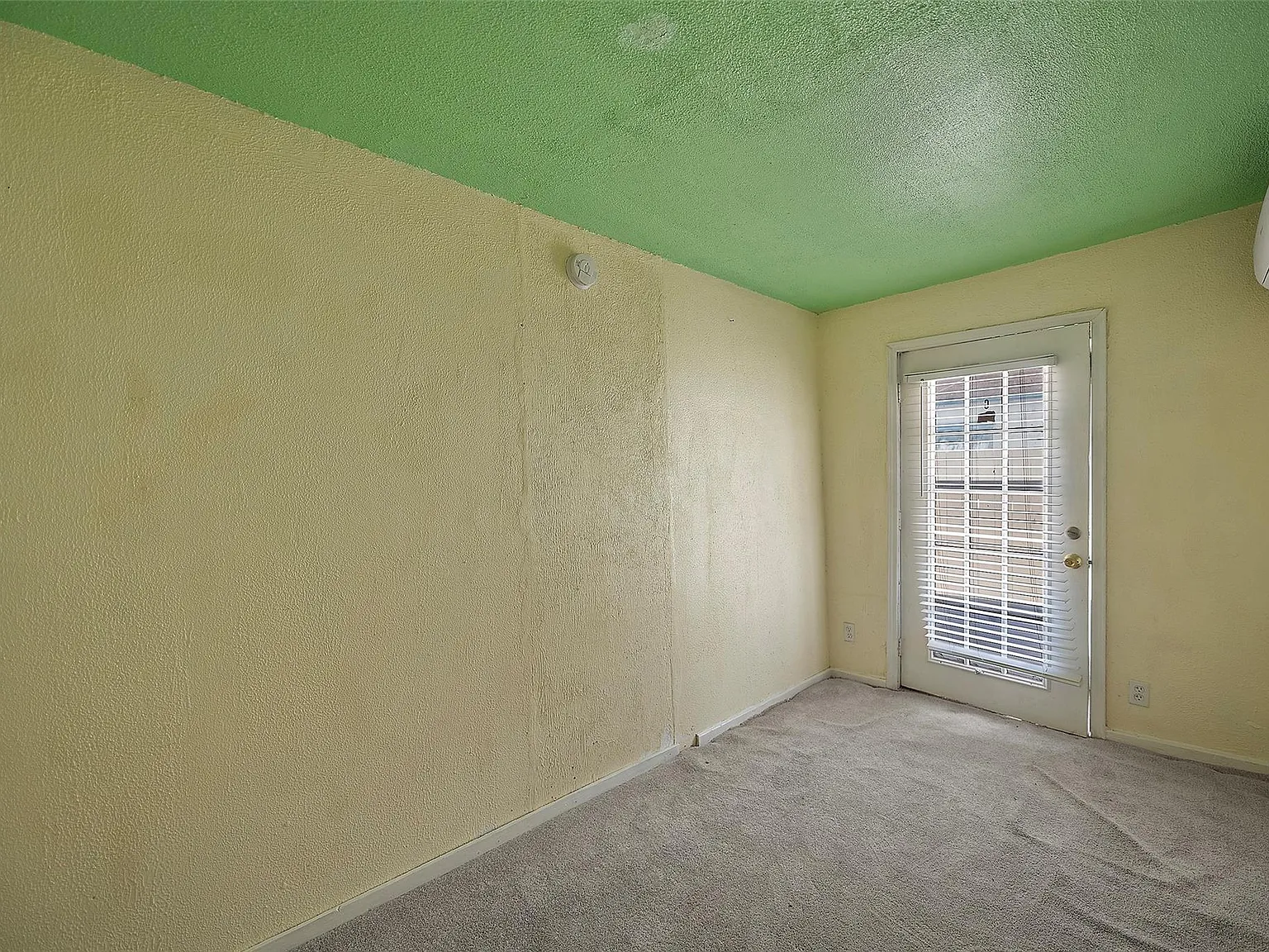 1 bed, 1.0 bath, 231 sqft, $700 — Photo 2
