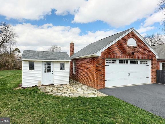 5th image of 1826 Powder Mill Rd